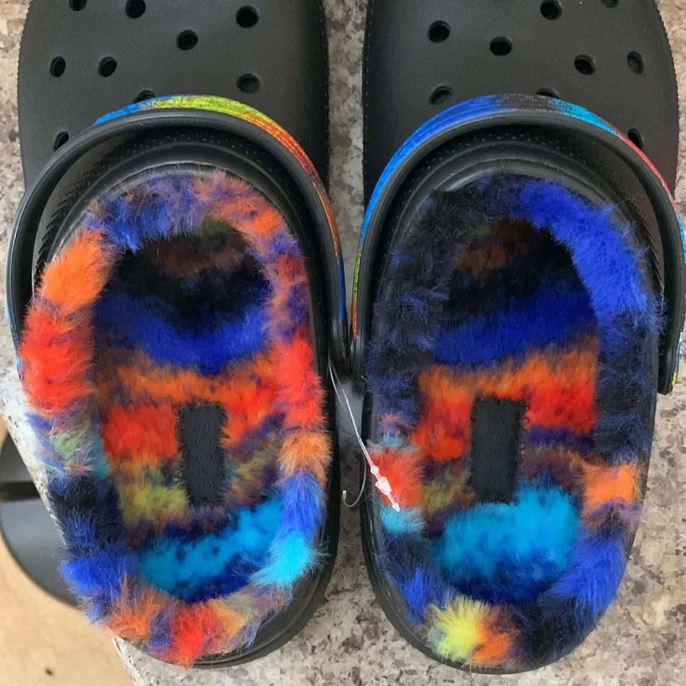 Black Fur-Lined Crocs